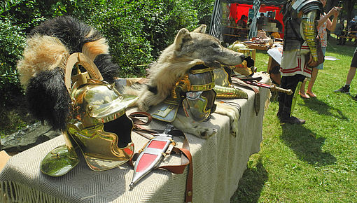 Legionärsausrüstung, Schusterwerkstatt, medicus, Schmuckwerkstatt & Schreibstube | Foto/Bildrechte: Peter Pavlas